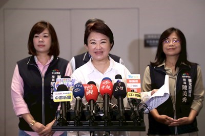 盧市長宣布國慶晚會在台中喜訊