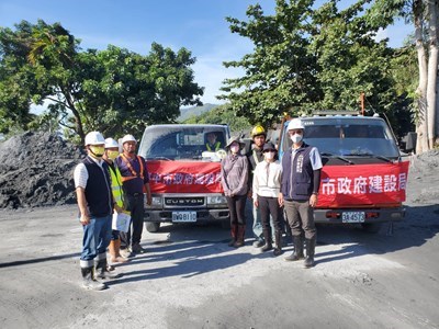 林副總隨後向所有救災成員轉達盧秀燕市長及建設局長陳大田的關心與慰問-感謝同仁堅_0