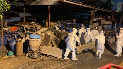 陸軍第十軍團砲兵第五八指揮部搭配市府同仁-昨晚開始投入前置清理作業-1