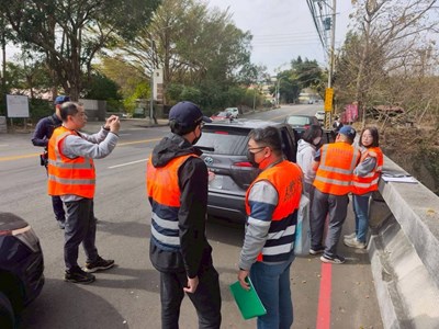 中市府於旅遊旺季跨局處聯合稽查白牌車維護乘客權益_0